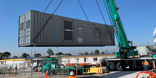 SG Energy containerised genset 1250 kVA being lowered into position